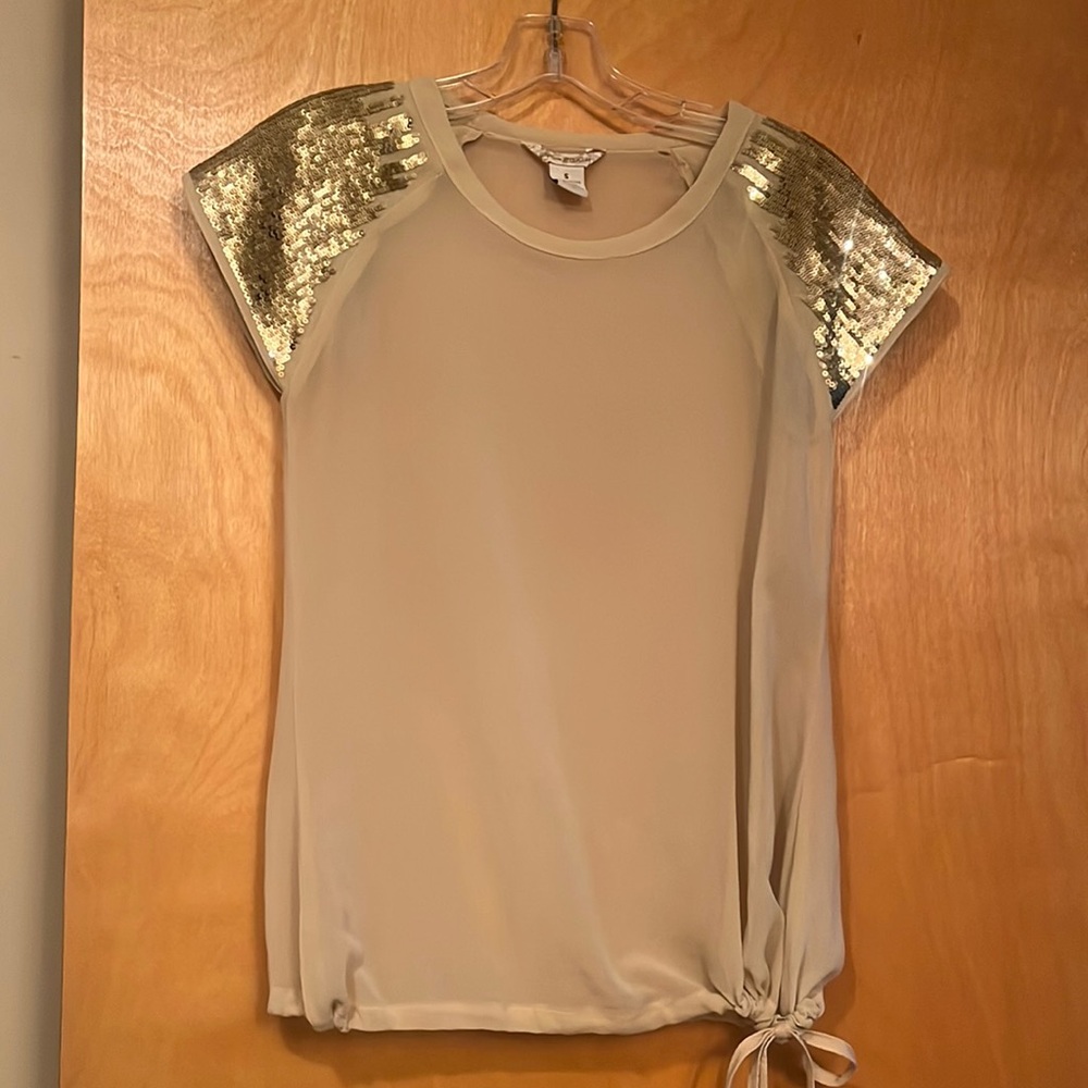 Top with glitter gold shoulders